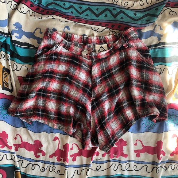 UNIF Ty Plaid Skort - Picture 2 of 8